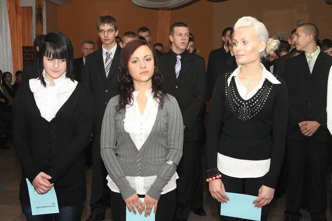 Ślubowanie pierwszych klas (zdjęcia)