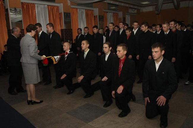 Ślubowanie pierwszych klas (zdjęcia)
