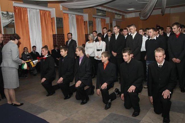Ślubowanie pierwszych klas (zdjęcia)