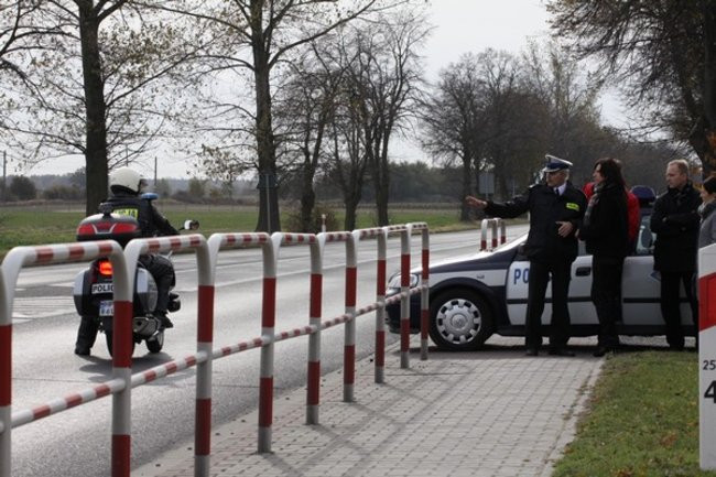 Czy do wypadku przyczyniły się barierki? (zdjęcia)