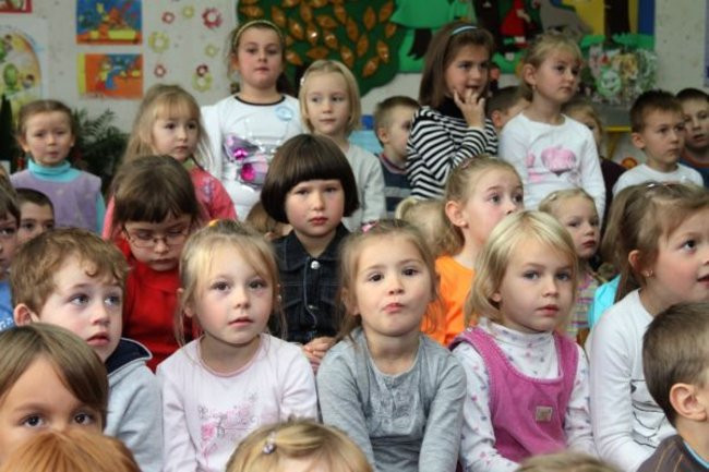 Pyrek z wizytą w przedszkolu (zdjęcia)
