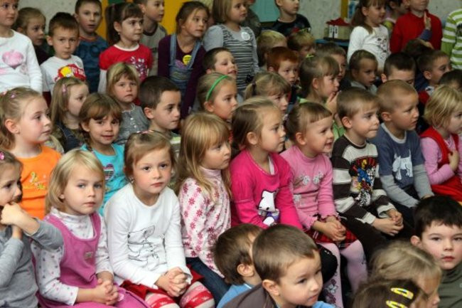 Pyrek z wizytą w przedszkolu (zdjęcia)