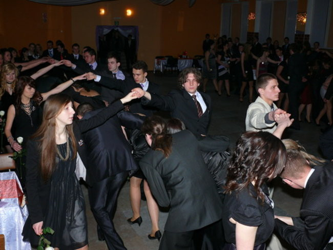 Studniówka w dawnej 