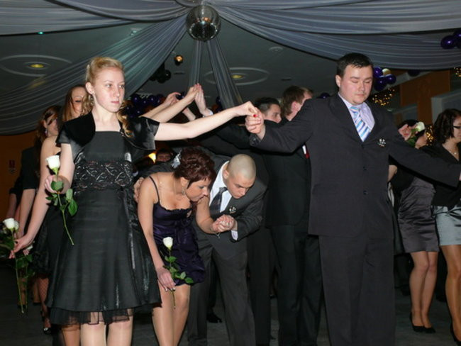 Studniówka w dawnej 