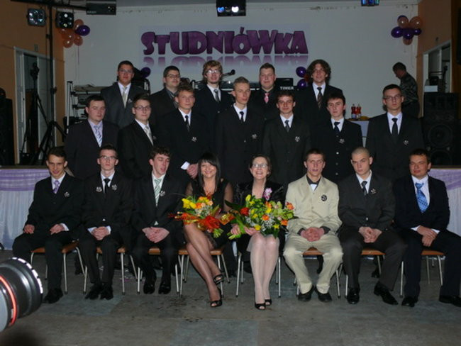 Studniówka w dawnej 