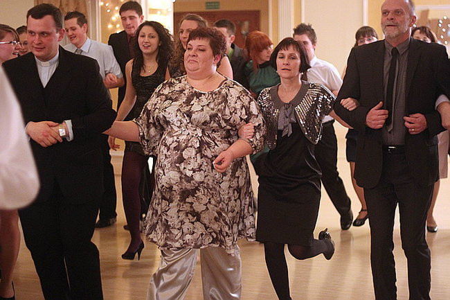 Kolejna studniówka uczniów I LO w Rawiczu (dużo zdjęć)