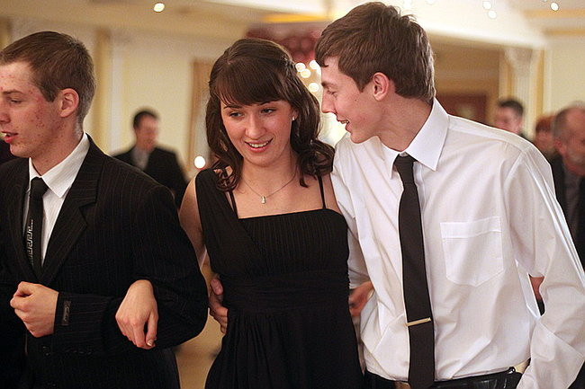 Kolejna studniówka uczniów I LO w Rawiczu (dużo zdjęć)