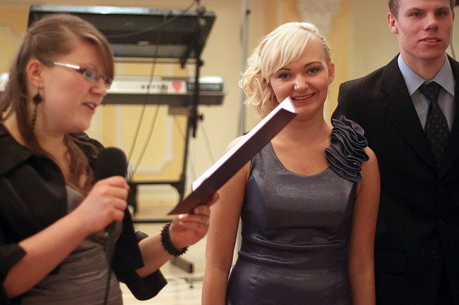 Kolejna studniówka uczniów I LO w Rawiczu (dużo zdjęć)