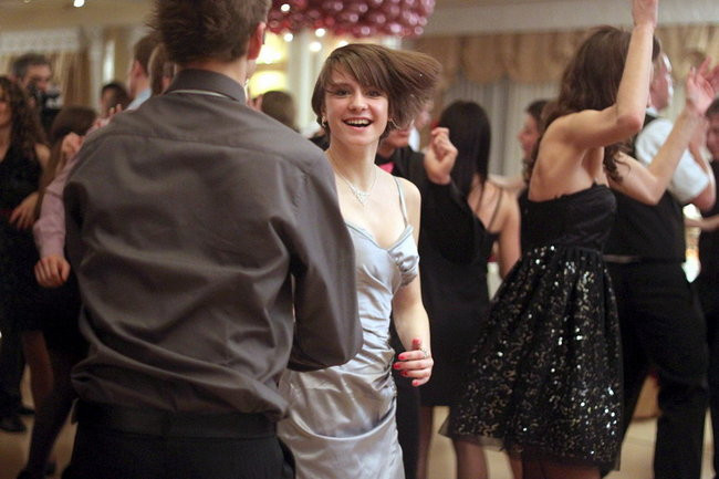 Kolejna studniówka uczniów I LO w Rawiczu (dużo zdjęć)