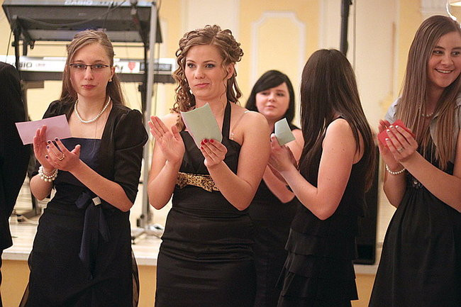 Kolejna studniówka uczniów I LO w Rawiczu (dużo zdjęć)