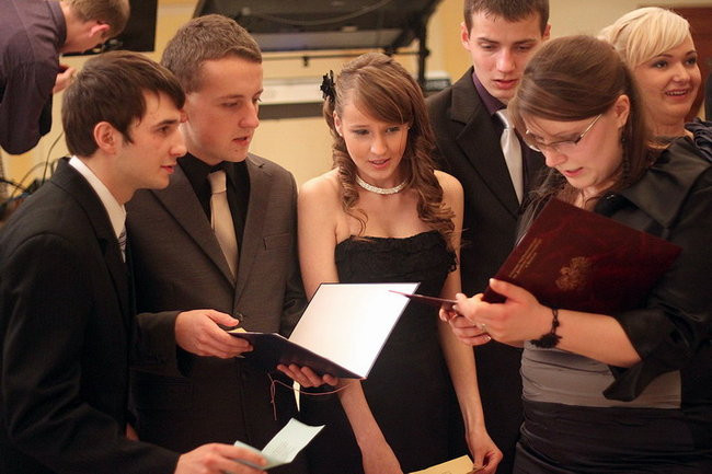 Kolejna studniówka uczniów I LO w Rawiczu (dużo zdjęć)