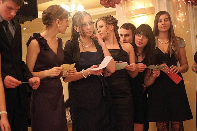 Kolejna studniówka uczniów I LO w Rawiczu (dużo zdjęć)