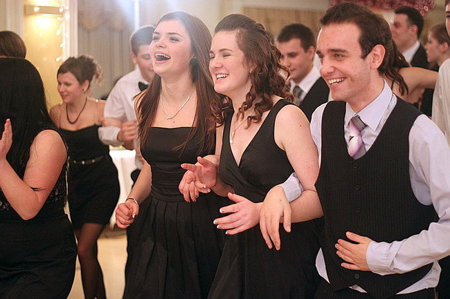 Kolejna studniówka uczniów I LO w Rawiczu (dużo zdjęć)