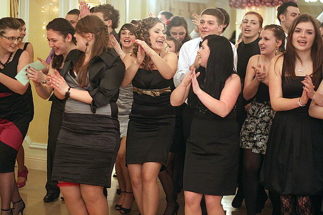 Kolejna studniówka uczniów I LO w Rawiczu (dużo zdjęć)