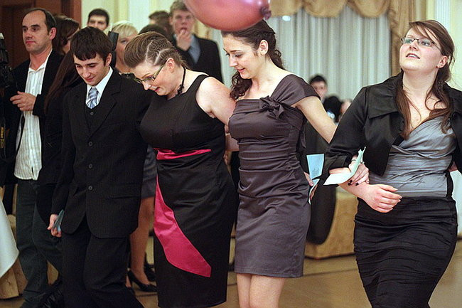 Kolejna studniówka uczniów I LO w Rawiczu (dużo zdjęć)