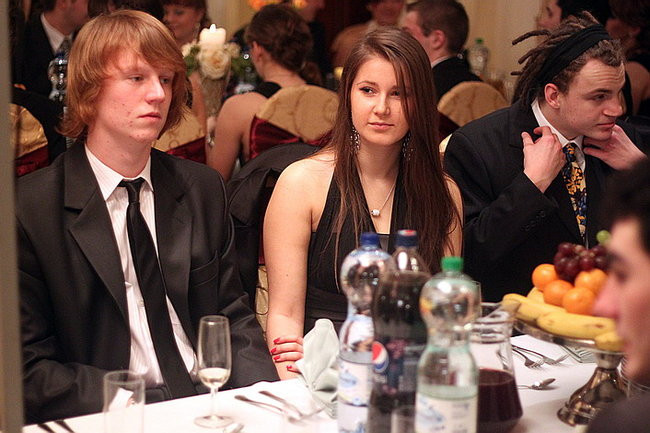 Kolejna studniówka uczniów I LO w Rawiczu (dużo zdjęć)