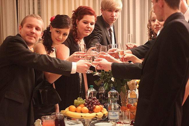 Kolejna studniówka uczniów I LO w Rawiczu (dużo zdjęć)