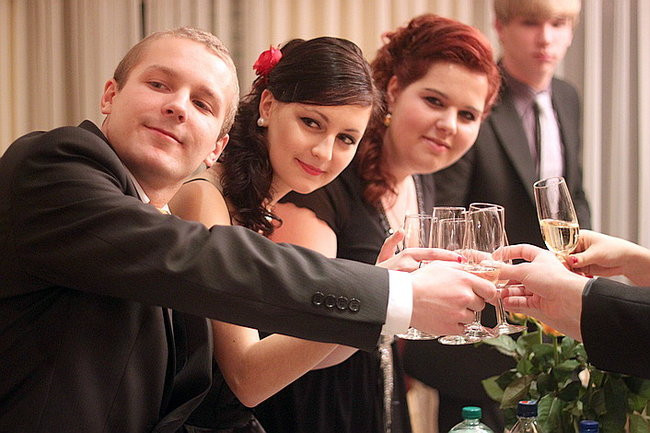 Kolejna studniówka uczniów I LO w Rawiczu (dużo zdjęć)