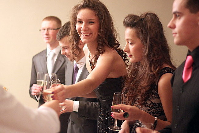 Kolejna studniówka uczniów I LO w Rawiczu (dużo zdjęć)