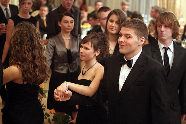 Kolejna studniówka uczniów I LO w Rawiczu (dużo zdjęć)