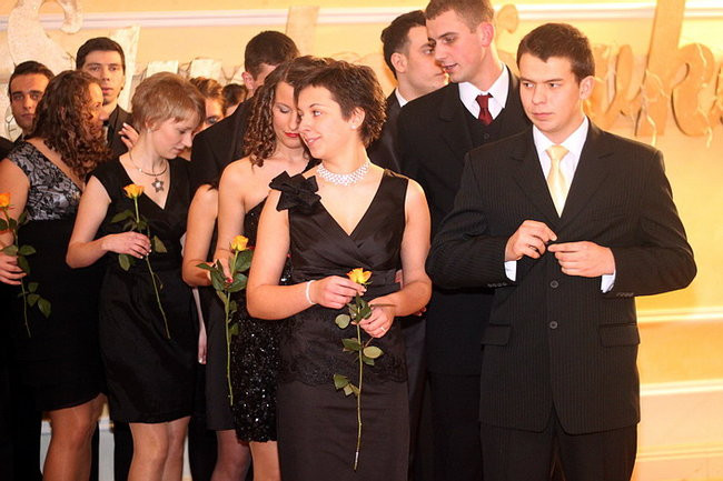 Kolejna studniówka uczniów I LO w Rawiczu (dużo zdjęć)