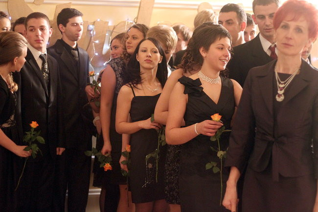 Kolejna studniówka uczniów I LO w Rawiczu (dużo zdjęć)