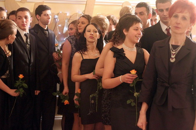 Kolejna studniówka uczniów I LO w Rawiczu (dużo zdjęć)