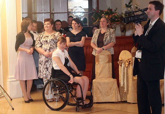 Kolejna studniówka uczniów I LO w Rawiczu (dużo zdjęć)