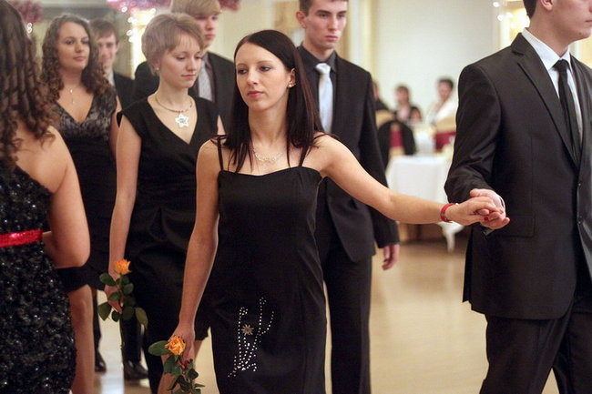 Kolejna studniówka uczniów I LO w Rawiczu (dużo zdjęć)