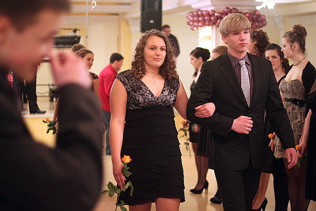 Kolejna studniówka uczniów I LO w Rawiczu (dużo zdjęć)