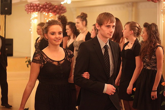 Kolejna studniówka uczniów I LO w Rawiczu (dużo zdjęć)