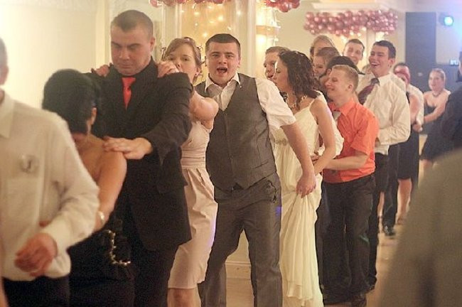 Ostatnia odsłona studniówki Zespołu Szkół Zawodowych w Rawiczu (dużo zdjęć)