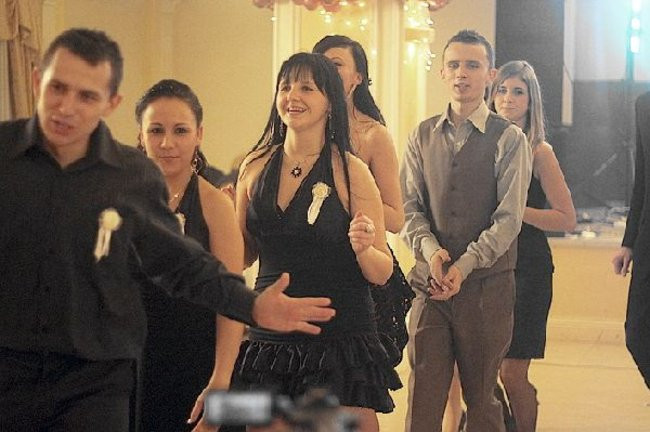 Ostatnia odsłona studniówki Zespołu Szkół Zawodowych w Rawiczu (dużo zdjęć)