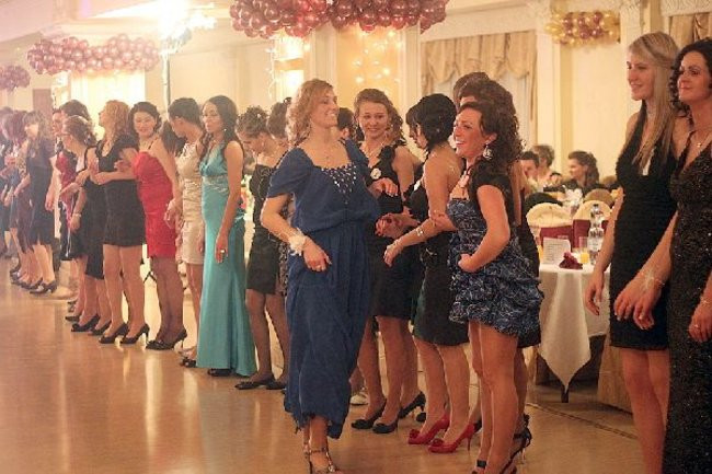 Ostatnia odsłona studniówki Zespołu Szkół Zawodowych w Rawiczu (dużo zdjęć)