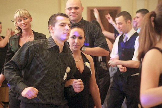 Ostatnia odsłona studniówki Zespołu Szkół Zawodowych w Rawiczu (dużo zdjęć)