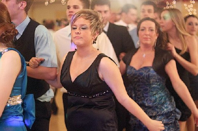 Ostatnia odsłona studniówki Zespołu Szkół Zawodowych w Rawiczu (dużo zdjęć)