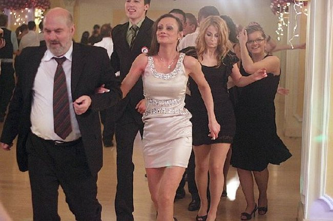 Ostatnia odsłona studniówki Zespołu Szkół Zawodowych w Rawiczu (dużo zdjęć)