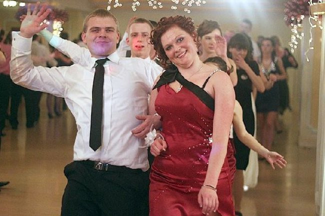 Ostatnia odsłona studniówki Zespołu Szkół Zawodowych w Rawiczu (dużo zdjęć)