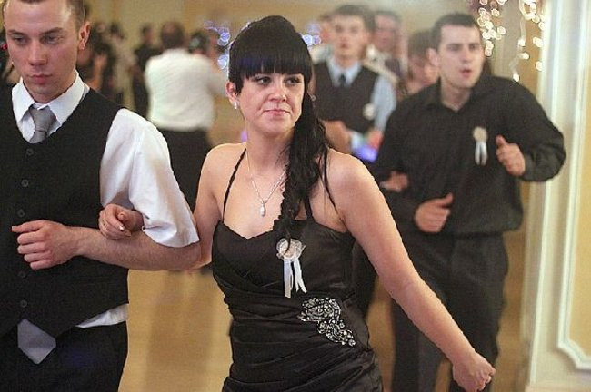 Ostatnia odsłona studniówki Zespołu Szkół Zawodowych w Rawiczu (dużo zdjęć)