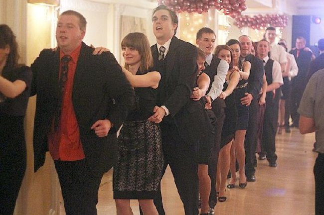 Ostatnia odsłona studniówki Zespołu Szkół Zawodowych w Rawiczu (dużo zdjęć)