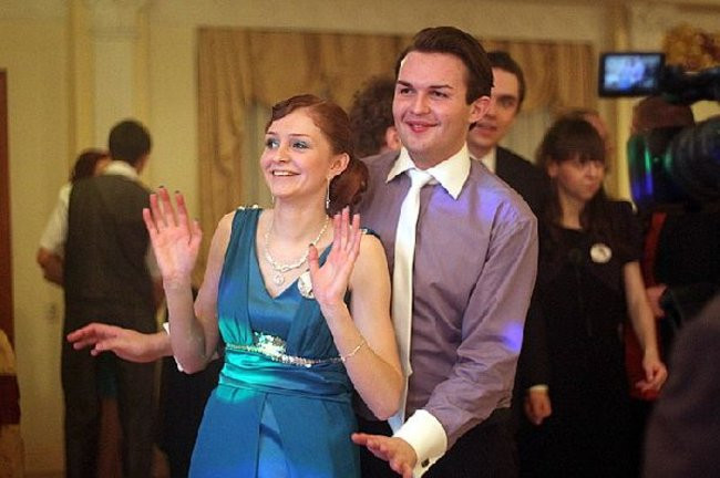 Ostatnia odsłona studniówki Zespołu Szkół Zawodowych w Rawiczu (dużo zdjęć)