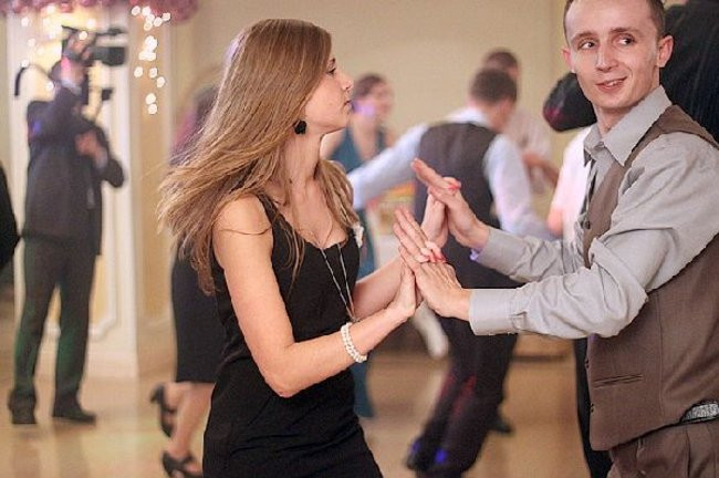 Ostatnia odsłona studniówki Zespołu Szkół Zawodowych w Rawiczu (dużo zdjęć)