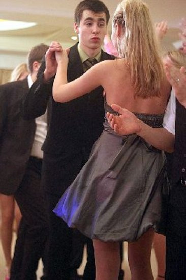 Ostatnia odsłona studniówki Zespołu Szkół Zawodowych w Rawiczu (dużo zdjęć)