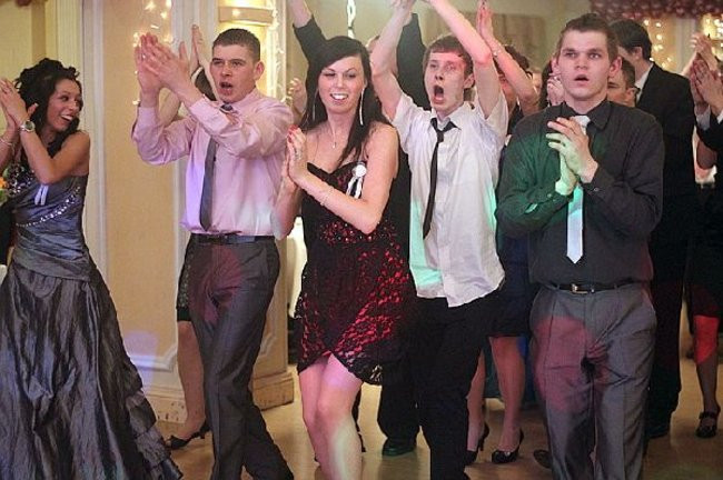 Ostatnia odsłona studniówki Zespołu Szkół Zawodowych w Rawiczu (dużo zdjęć)