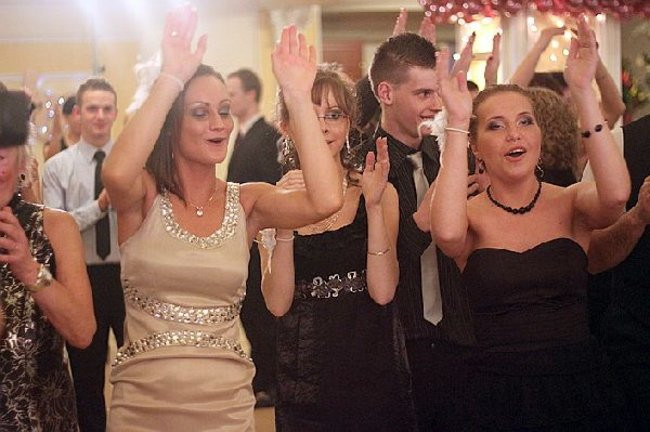 Ostatnia odsłona studniówki Zespołu Szkół Zawodowych w Rawiczu (dużo zdjęć)