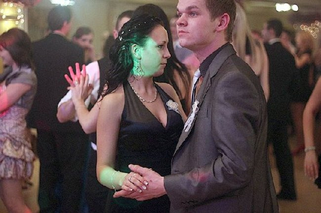 Ostatnia odsłona studniówki Zespołu Szkół Zawodowych w Rawiczu (dużo zdjęć)