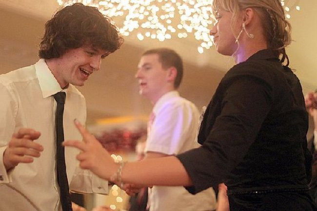 Ostatnia odsłona studniówki Zespołu Szkół Zawodowych w Rawiczu (dużo zdjęć)