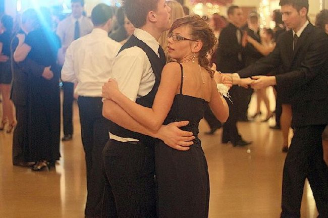 Ostatnia odsłona studniówki Zespołu Szkół Zawodowych w Rawiczu (dużo zdjęć)