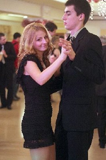 Ostatnia odsłona studniówki Zespołu Szkół Zawodowych w Rawiczu (dużo zdjęć)