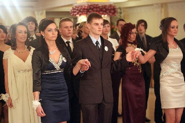 Ostatnia odsłona studniówki Zespołu Szkół Zawodowych w Rawiczu (dużo zdjęć)